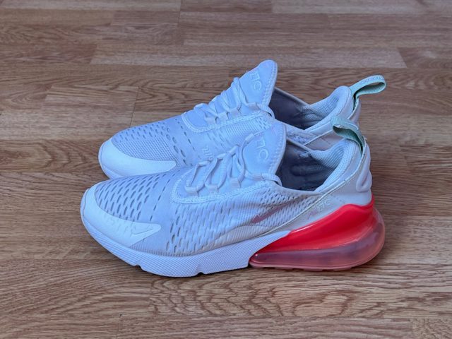 Кросівки Air Max 270
