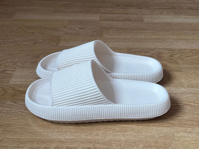 Шльопанці