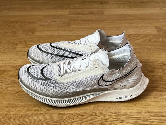 Літні кросівки ZoomX