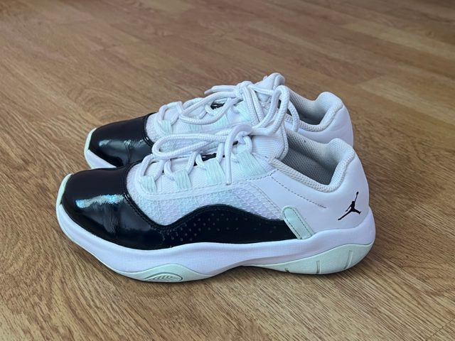 Шкіряні кросівки Jordan