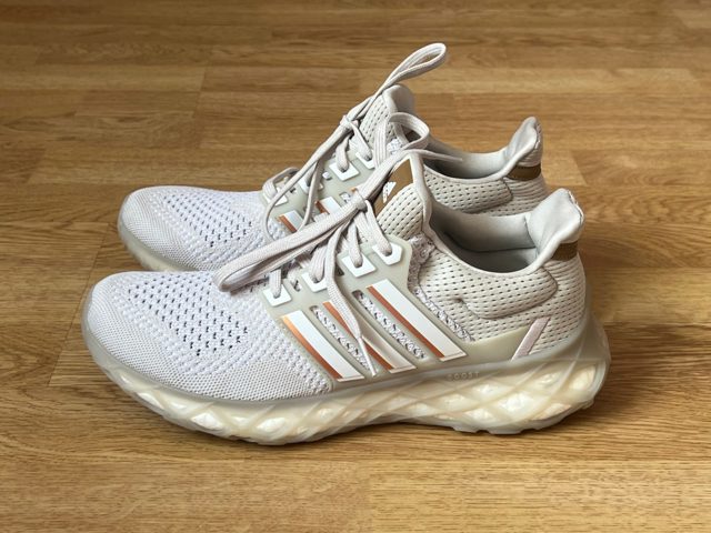 Літні кросівки Ultraboost